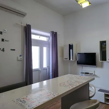 Apartment Punta 2 *